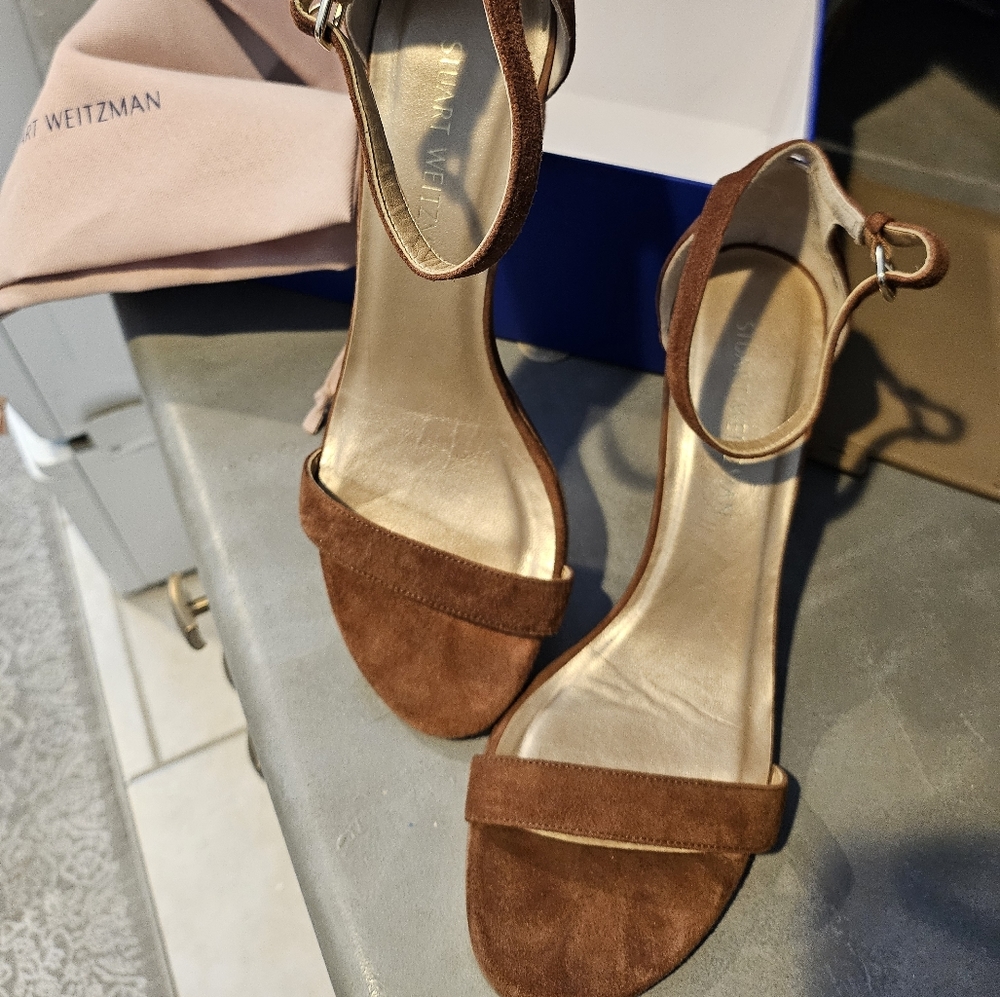 Stuart Weitzman nearly nude block heel strap shoe new never worn size 10 NWOT